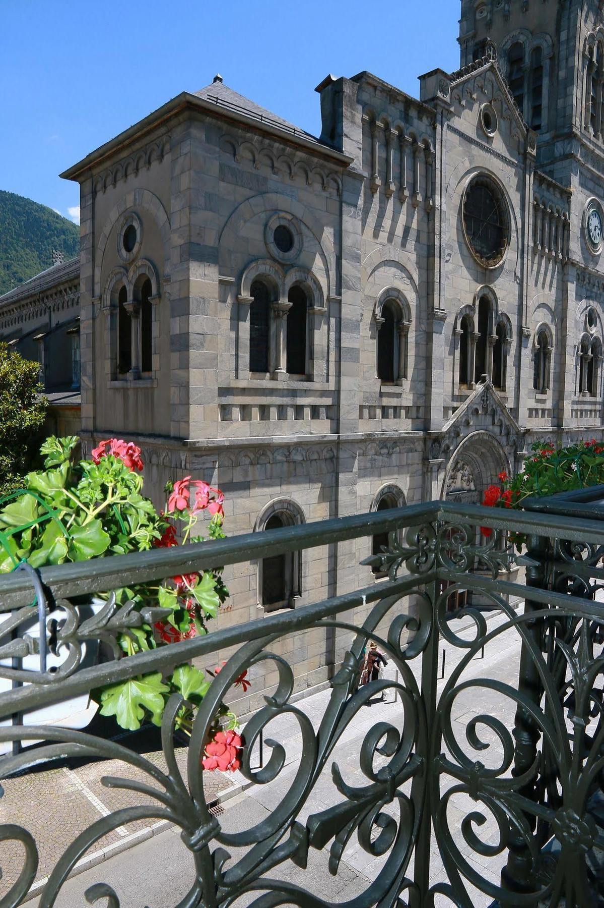 Hotel Panoramic Bagnères-de-Luchon 외부 사진